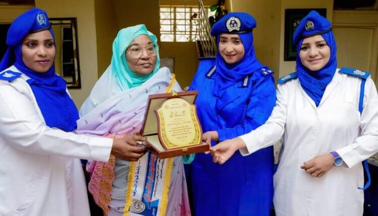 تكريم أول ضابط شرطة في الوطن العربي