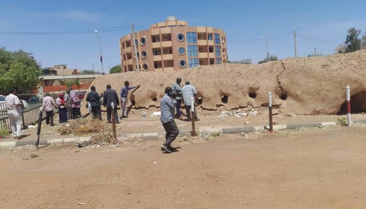 توقيع عقد صيانة وترميم بوابة عبد القيوم والطابية