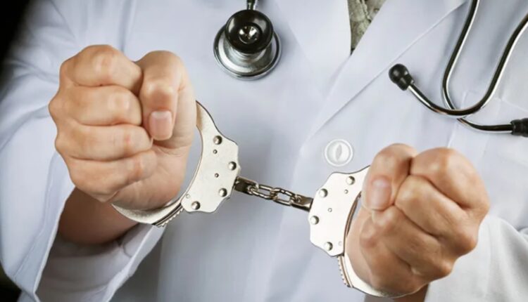 عاجل:القبض على طبيب ينشط في ترويج الآيس