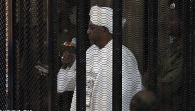 الدعم السريع تتهم الجيش بإطلاق سراح قيادات نظام البشير من السجن