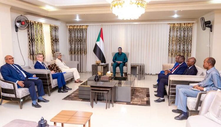 نائب رئيس مجلس السيادة يستقبل مبعوثة الاتحاد الأوروبي للقرن الأفريقي