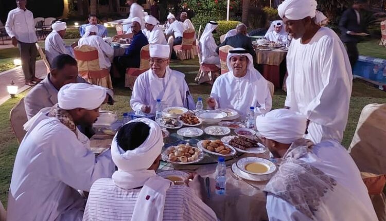 *سفير خادم الحرمين الشريفين يشارك في إفطار أسرة النفيدي*