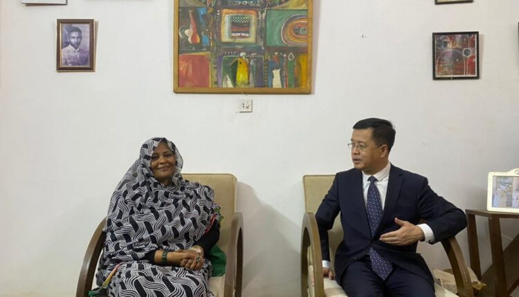 نائب رئيس الامة القومي مريم المهدي تلتقي القائم بالأعمال الصيني بالخرطوم