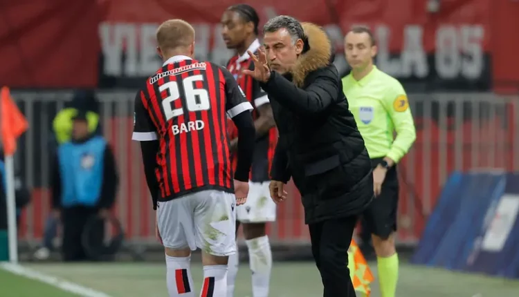 مدرب باريس متهم بالعنصرية.. "سود ويصلون الجمعة"