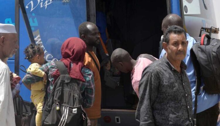 مفوضية اللاجئين: 50 ألف سوداني عبروا إلى دول الجوار