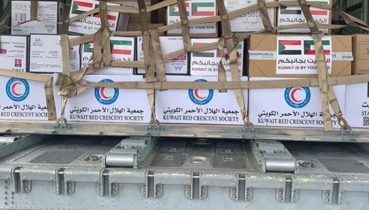الكويت ترسل 10 أطنان من المواد الإغاثية إلى السودان