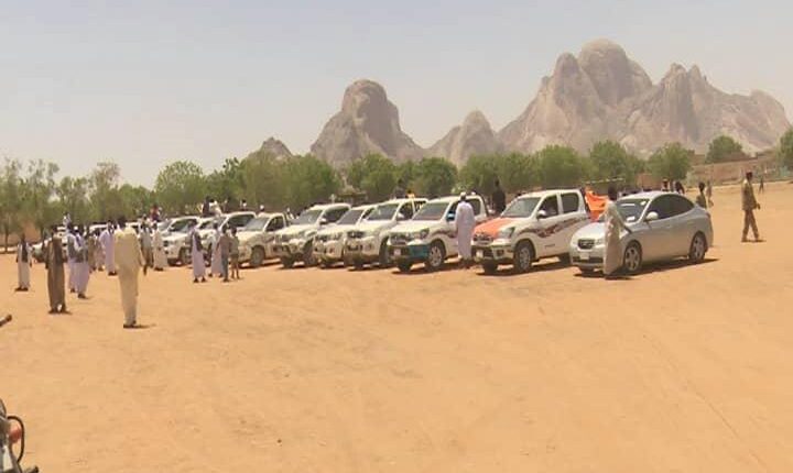 الغرفة التجارية بكسلا تدفع بأولى قوافلها لاسناد القوات المسلحة