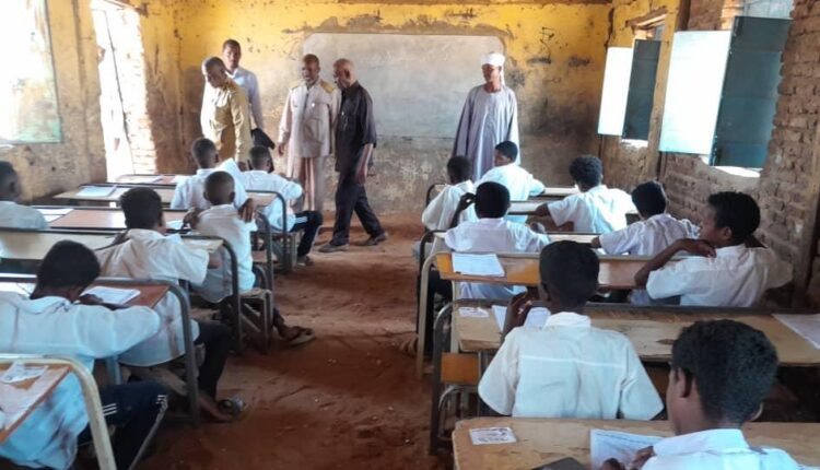 تنفيذى تندلتي يتفقد مراكز امتحانات الشهادة الابتدائية بالريف الشمالي