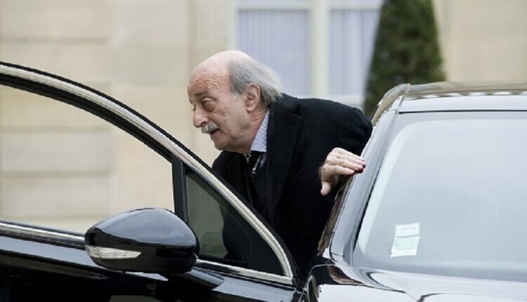 جنبلاط يعلق على "عودة دمشق إلى الحضن العربي"