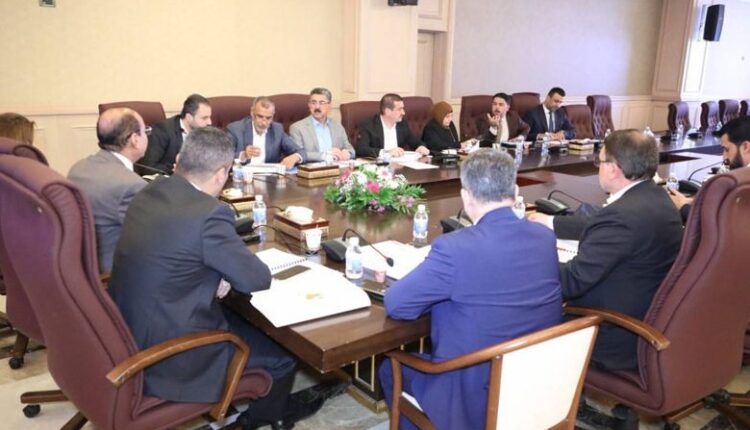 الحسابات السياسية تعطّل إقرار الموازنة الاتحادية في العراق
