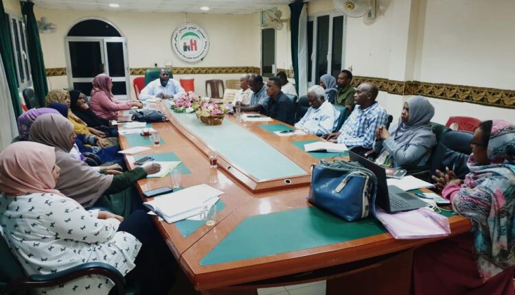 مدير التأمين الصحى بالجزيرة يشدد على ترشيد وحسن إدارة الموارد