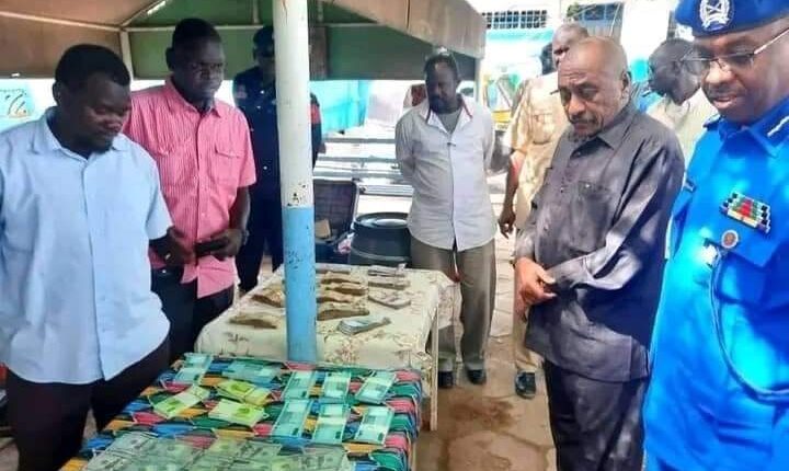 شرطة القضارف تضبط مبالغ مالية كبيرة