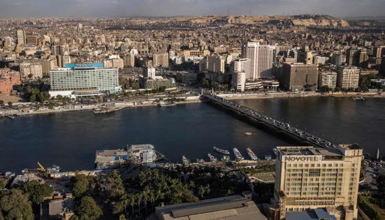 مصر.. إحالة المتهم بدهس أسرة كاملة في "حادث مدينتي" إلى محاكمة عسكرية "عاجلة"