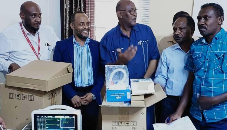 وصول أجهزة مراقبة مرضي القلب لمركز مدني