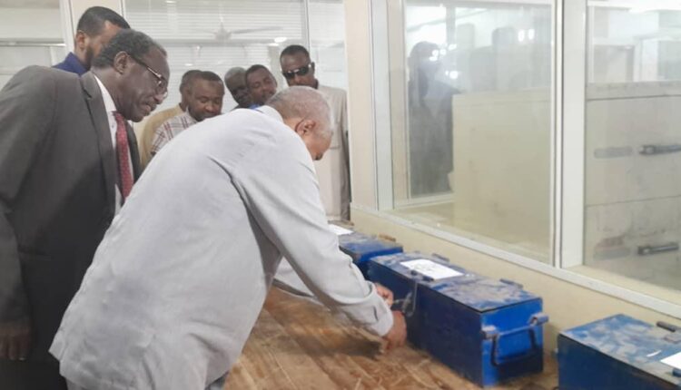 والي البحر الاحمر يشهد تدشين المرحلة الثانية لصادر الذهب