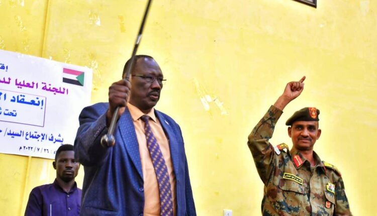 بادي يوجه بتجهيز (10) ألاف مقاتل وضمهم للقوات المسلحة