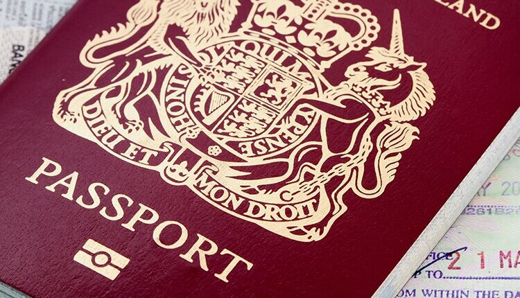 كيفية الحصول على الإقامة الدائمة في بريطانيا