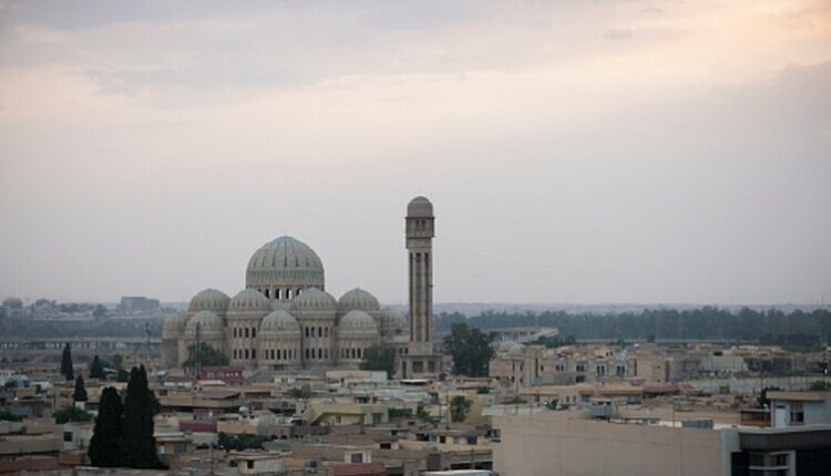 النزاهة العراقية: السجن 17 عاماً لمسؤول في الوقف السني لهدره 1.5 مليار دينار