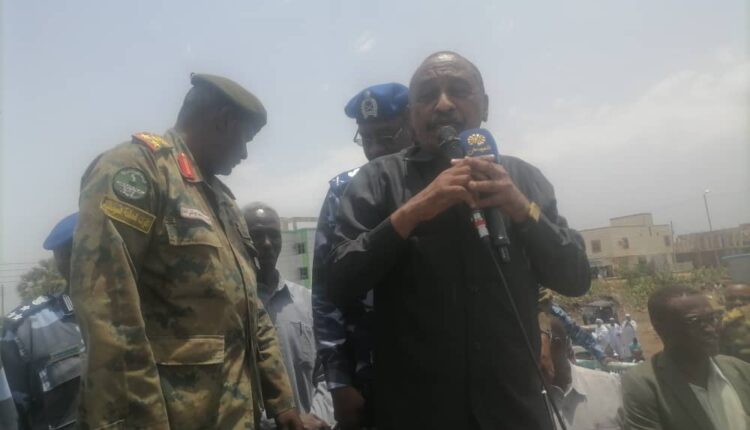 والى القضارف يعلن فتح المعسكرات تدريب الشباب والقادرين على حمل السلاح