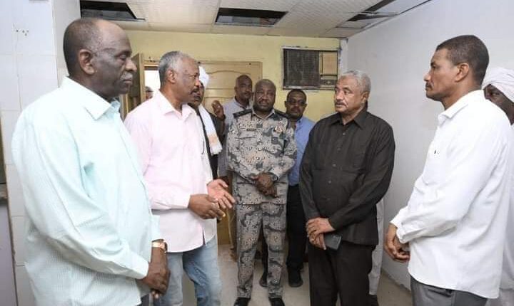 والي البحر الأحمر يقف ميدانيا علي تجهيزات موقع مصنع الجوازات ببورتسودان
