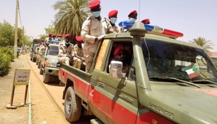 قوات الدعم السريع تنهب سيارة مخصصة لنقل الموتى بمقابر في الخرطوم