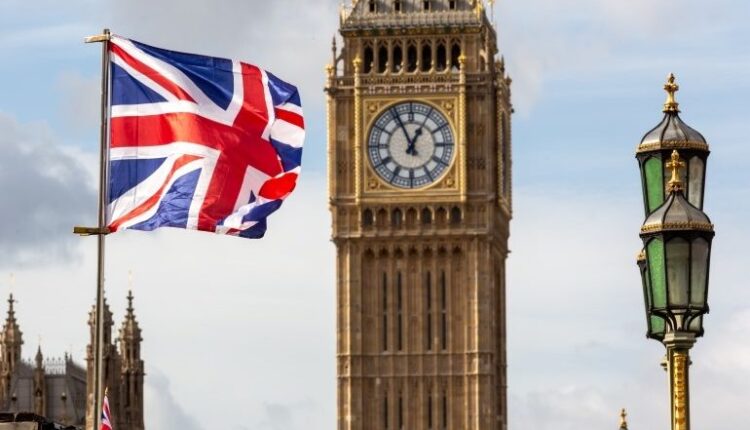 بريطانيا تفرض عقوبات على الجيش والدعم السريع في السودان