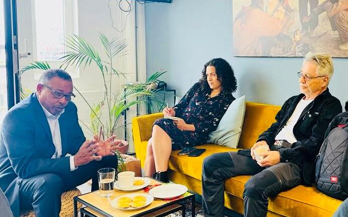 حوار مع وزير الخارجية الاسبق في عهد حمدوك عمر قمر الدين : الدعم السريع لن يحكموا ابداً حتى لو انتصروا والبرهان ليس زعيماً استراتيجياً