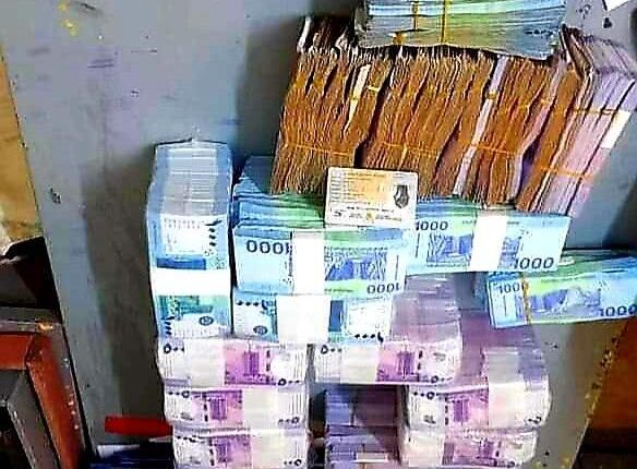 مباحث الدامر تضبط متهما بحوزته (130) مليون جنيه من مسروقات الخرطوم