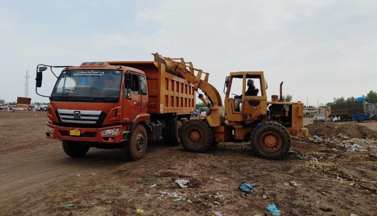 40 آلية و280 عاملاً لنظافة مدني