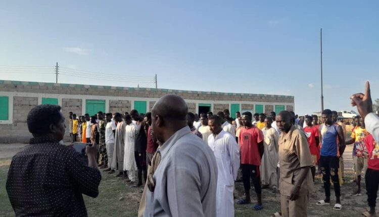 رئيس لجنة الاستنفار يقف على التدريب بمعسكرات المتطوعين بقلي