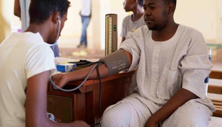 حرب الخرطوم تشعل أسعار العلاج وتفاقم معاناة المرضى
