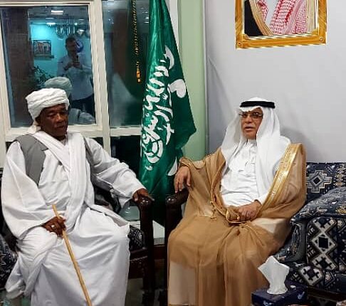 وفد من قبيلة الامرار يزور السفير السعودي بمقر إقامته