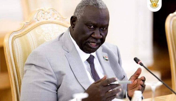 عقار يحدد موعد تشكيل الحكومة الجديدة ويرد على حميدتي