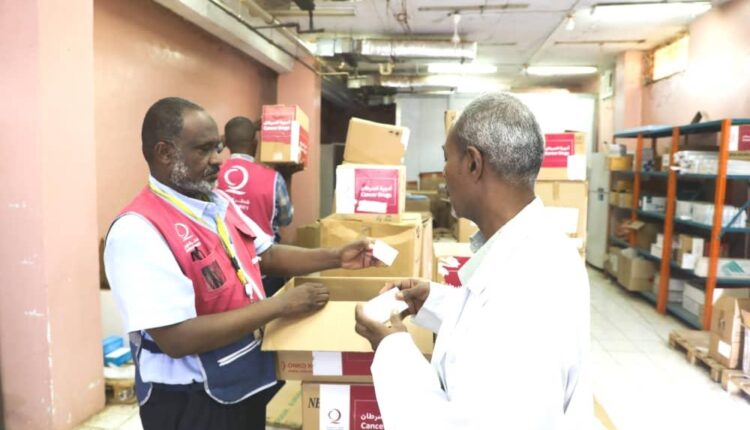 المعهد القومي للسرطان بود مدني يتسلم أدوية من قطر الخيرية