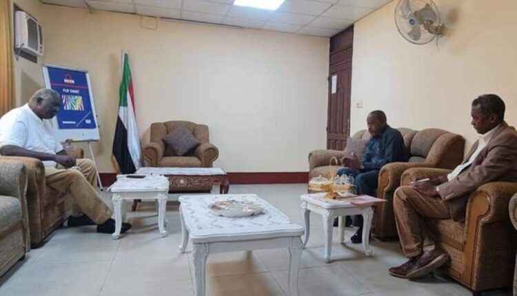 نائب رئيس مجلس السياده يلتقى والى القضارف رئيس اللجنه العليا لانجاح الموسم الزراعي