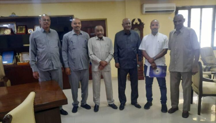 والى القضارف يؤكد التزام الحكومه بالعمل مع الادارة العامة لمكافحة المخدرات لتمكين ادارة شرطة مكافحة المخدرات