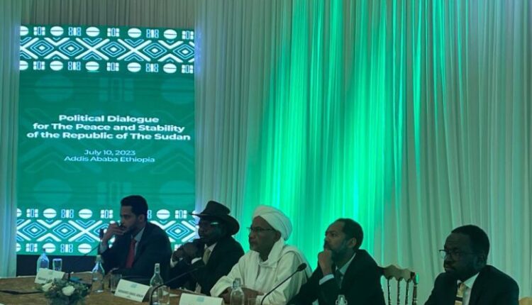 قوى سياسية ولجان مقاومة تجتمع بأديس أبابا لتفعيل الجبهة المدنية لإيقاف الحرب