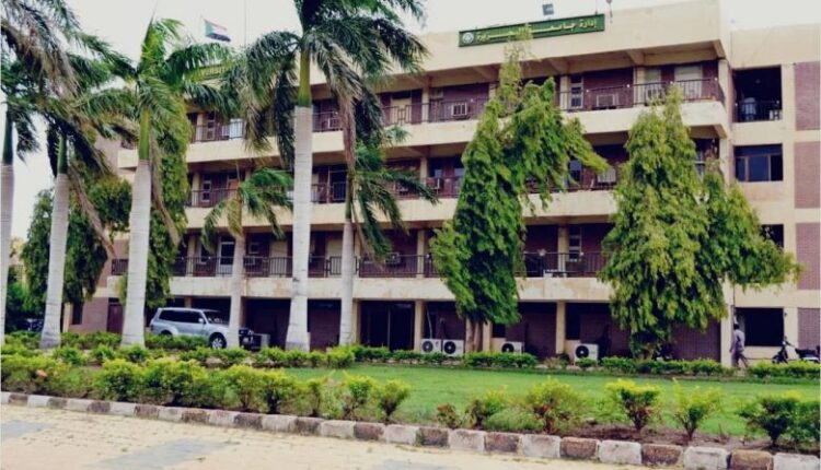 مدير جامعة الجزيرة يعلق على قرار فتح الجامعات