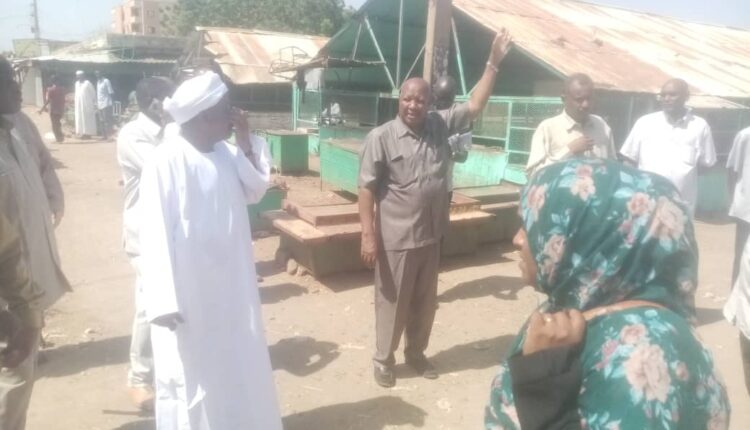 لجنة امن القضارف تعقد اجتماعا بساحة السوق العمومى