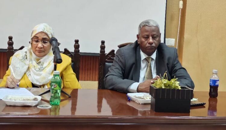 لقاء وكيل وزارة العدل بمنسوبي الوزارة بولاية البحر الأحمر