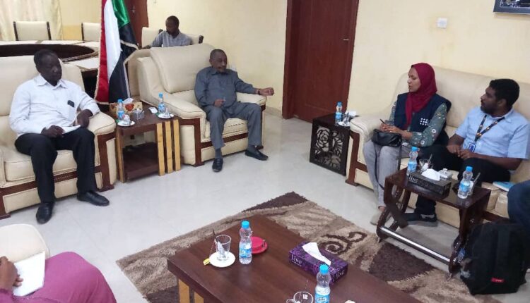 صندوق الامم المتحده لسكان يلتقى والى القضارف