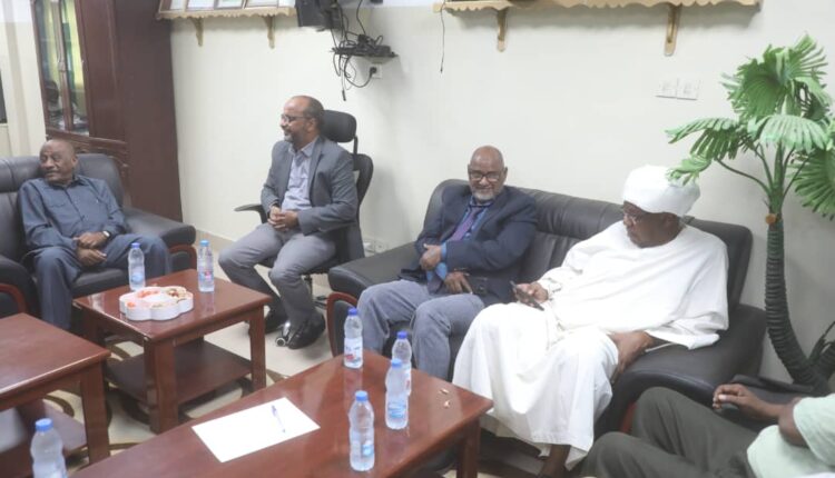 والى القضارف يدعو بنك امدرمان الوطنى لتمويل عدد من المشروعات بالولاية