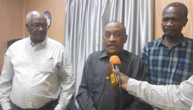 وزير الرى ووالى القضارف مساعى مع الجهات المعنية في الحكومة الاتحادية مع المقاول الصيني والاستشاري