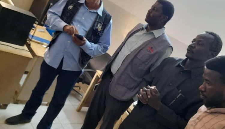 وزير الصحة بسنار يناشد الكوادر الصحية بالعودة للمستشفى التعليمي