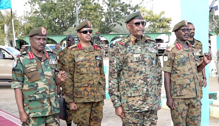 البرهان يقيل ولاة كسلا والقضارف