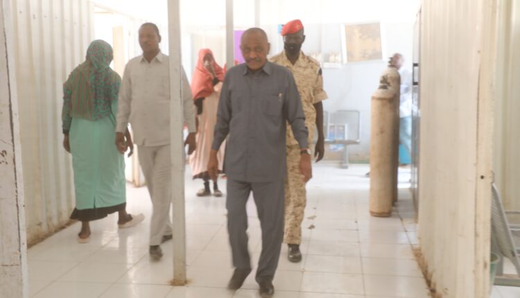 والى القضارف يتفقد سير العمل بمركز الشرق لعلاج الاورام في اعقاب استقبال المركز لاكثر من مئتي مريض بالسرطان