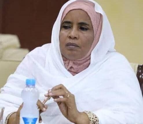 والى القضارف …يشيد بالتدابير التى وضعتها وزارة الماليه فى ضبط الصرف