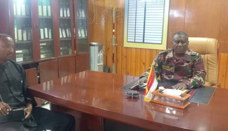 والي الجزيرة يوجه بضرورة ضبط عملية التوزيع للمواد البتروليه