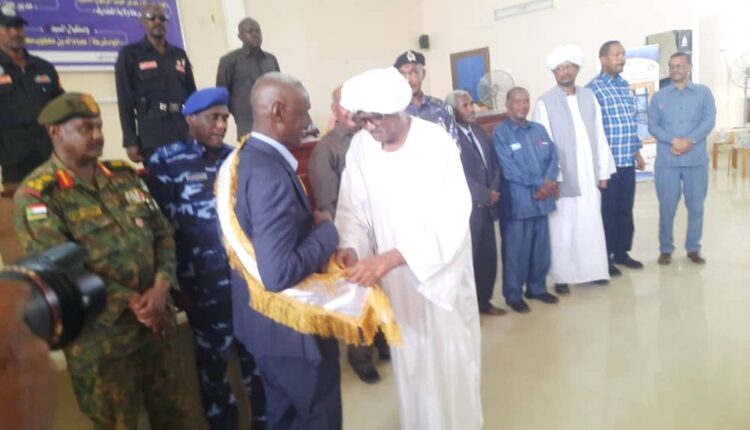 تعرف على …. حديث والى القضارف فى وداع مدير الامن ومدير عام الشرطه