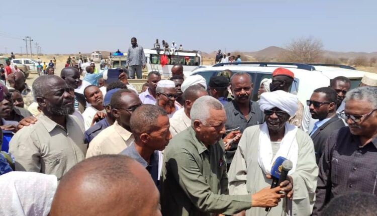 إنطلاقة العمل بطريق الدندر … الحواته ووالى القضارف يشهد ضربة البدايه